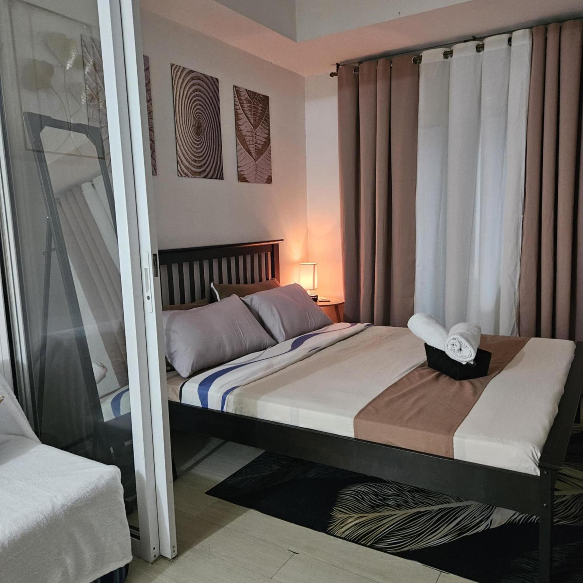 Azure Urban Resort Staycation มะนิลา ภายนอก รูปภาพ