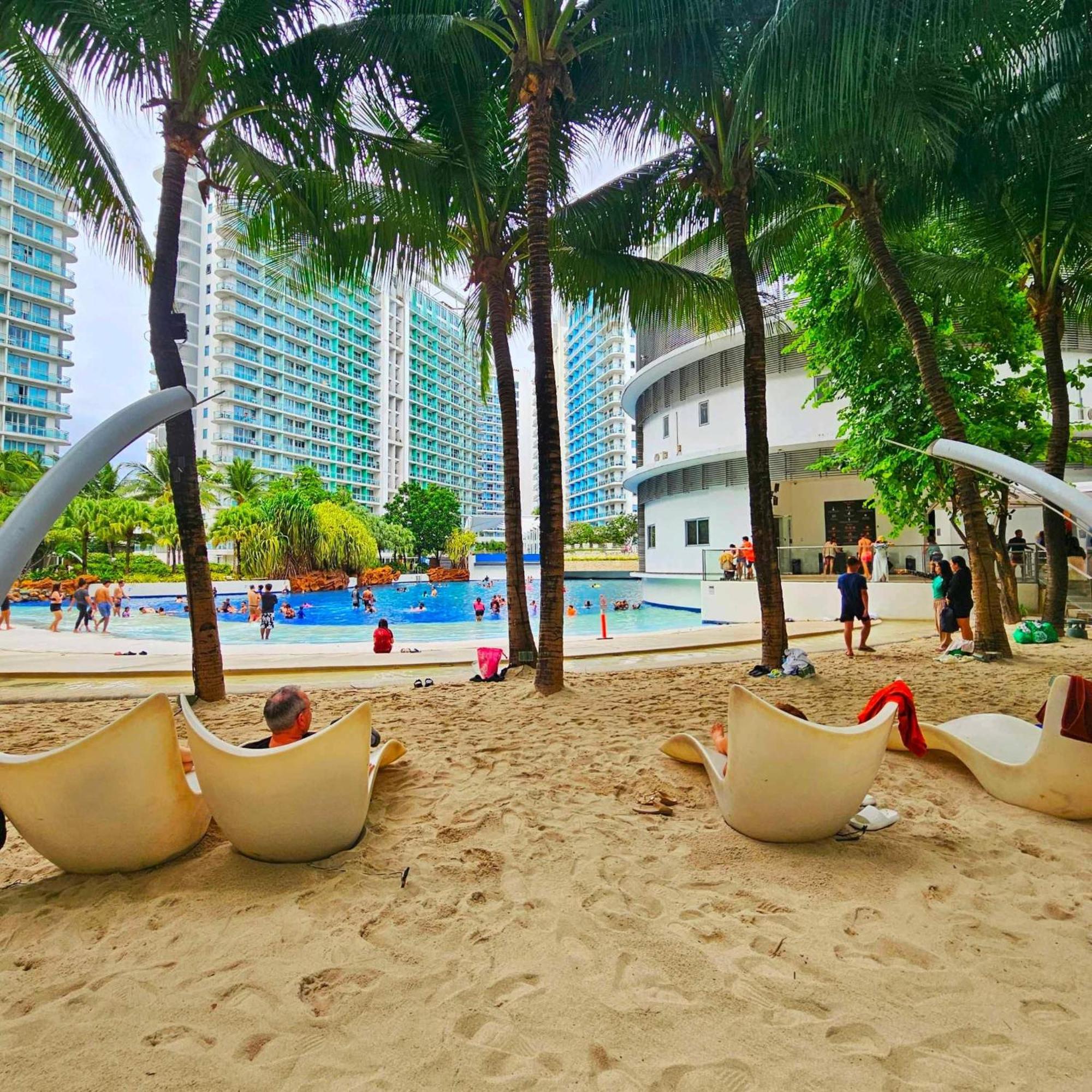 Azure Urban Resort Staycation มะนิลา ภายนอก รูปภาพ
